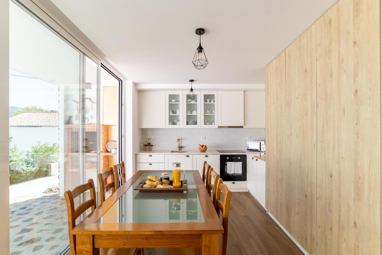 Beautiful House Villa Miranda do Corvo Exterior photo